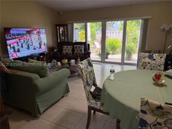 11515 SW 122nd Ct, Unincorporated Dade County, Florida 33186, image 1