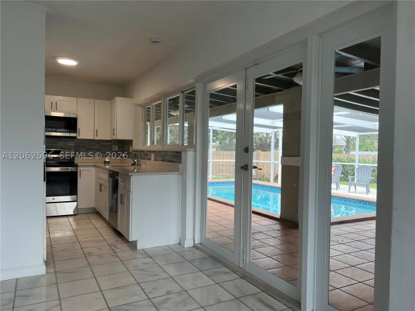 Cutler Ridge Pines, 8830 SW 200th St, Cutler Bay, Florida 33157, image 3