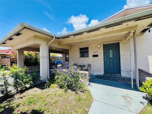 Atlantic Shores Dixie Highway, 717 NE 10th Ave #1-2, Hallandale Beach, Florida 33009, image 1