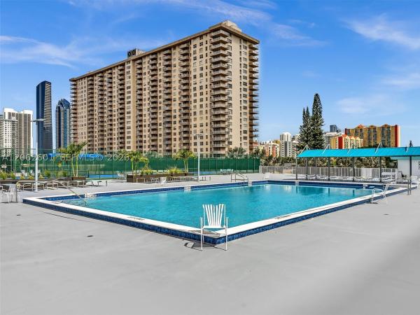 Winston Towers 500, 301 174th St #2205, Sunny Isles Beach, Florida 33160, image 3