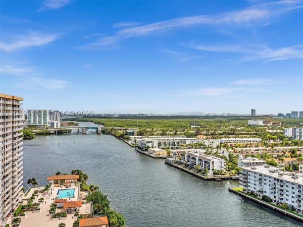 Winston Towers 500, 301 174th St #2205, Sunny Isles Beach, Florida 33160, image 2