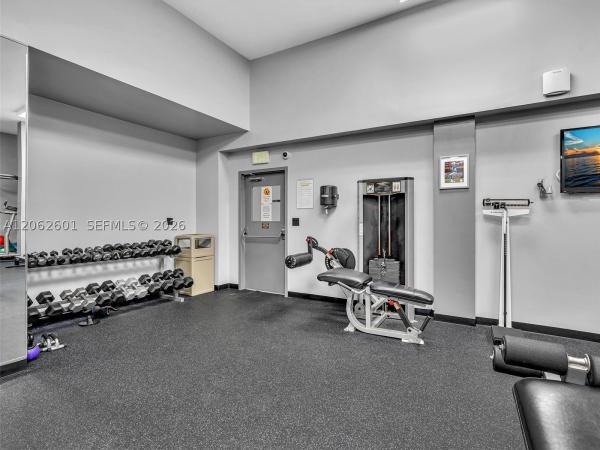 Winston Towers 500, 301 174th St #2205, Sunny Isles Beach, Florida 33160, image 1
