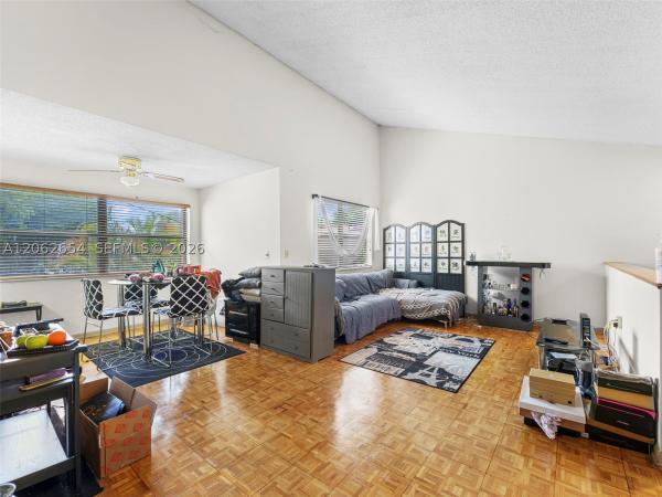 291 W Park Dr #9-201, Unincorporated Dade County, Florida 33172, image 2