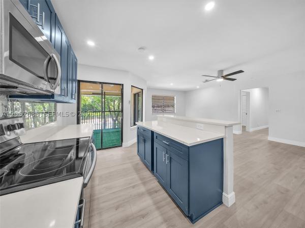 8407 Shadow Ct #3-10, Coral Springs, Florida 33071, image 2