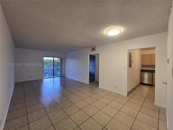 Newport, 405 S Pine Island Rd #401D, Plantation, Florida 33324, image 2