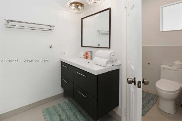 Country Club Homes, 1102 N 13th Ave, Hollywood, Florida 33019, image 2