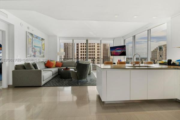 Reach Brickell City Centre, 68 SE 6th St #2101, Miami, Florida 33131, image 1