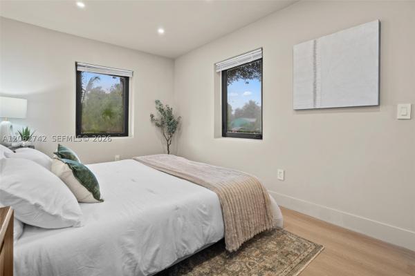 1067 NW 101st St, Unincorporated Dade County, Florida 33150, image 2