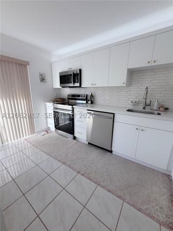 Country Lane, 17000 NW 67th Ave #112, Hialeah, Florida 33015, image 1