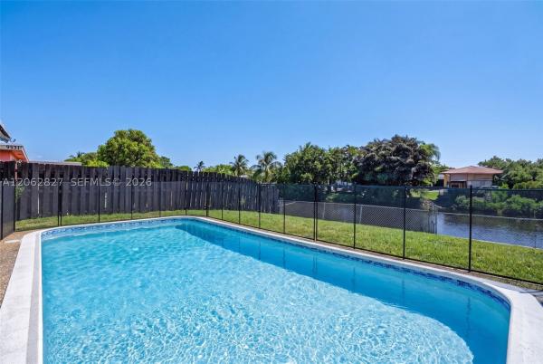 Sunrise Golf Village, 9531 NW 20th Pl, Sunrise, Florida 33322, image 2