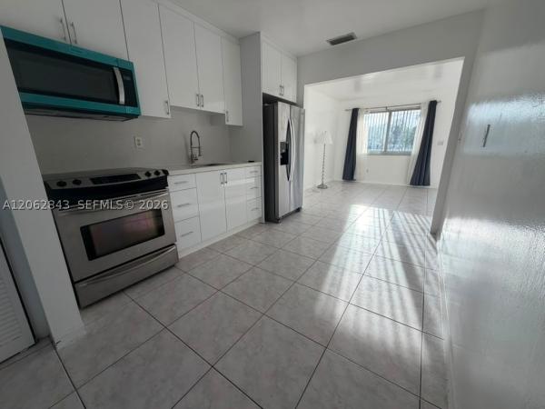 Croissant Park, 415 SW 16th Ct #1-2, Fort Lauderdale, Florida 33315, image 3