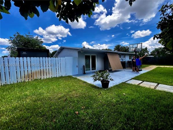 19302 NW 47th Pl, Miami Gardens, Florida 33055, image 3