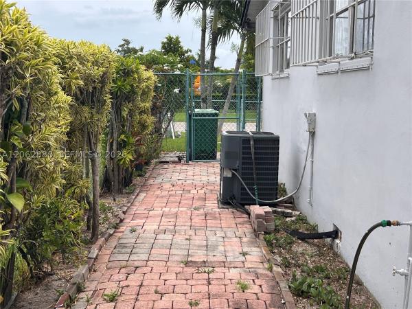 12510 W Golf Dr, Unincorporated Dade County, Florida 33167, image 1