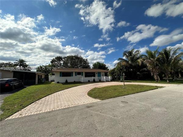 Boulevard Heights, 7880 NW 11th St, Pembroke Pines, Florida 33024, image 2