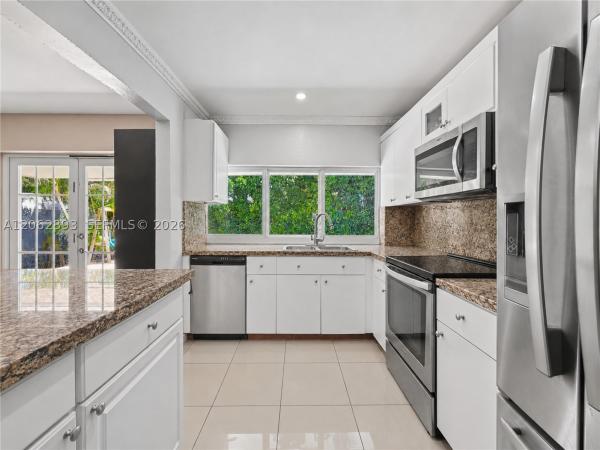 11271 SW 176th St, Unincorporated Dade County, Florida 33157, image 2