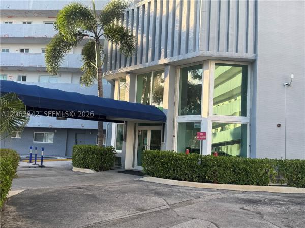 Eden Point, 4000 NE 170th St #606, North Miami Beach, Florida 33160, image 2