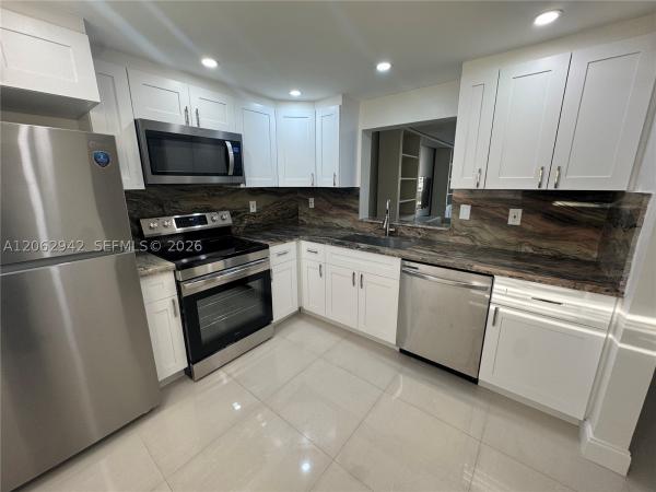 Eden Point, 4000 NE 170th St #606, North Miami Beach, Florida 33160, image 3