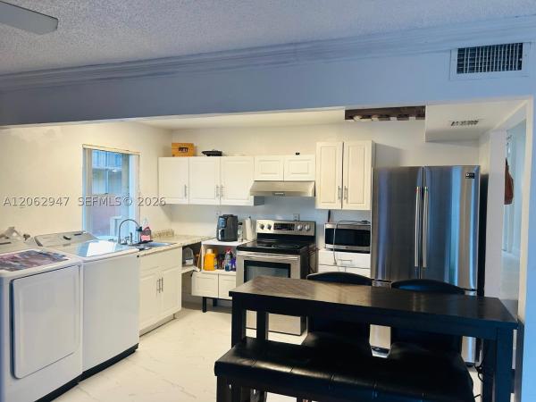Emerald Isles West, 4850 SW 63rd Ter #211, Davie, Florida 33314, image 2