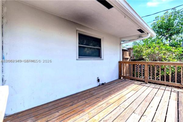 Gulfstream Estates, 806 NE 4th St, Hallandale Beach, Florida 33009, image 2
