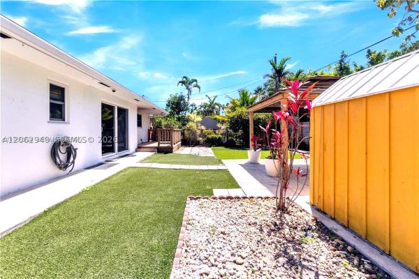 Gulfstream Estates, 806 NE 4th St, Hallandale Beach, Florida 33009, image 3