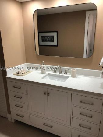 Arlen Beach, 5701 Collins Ave #919, Miami Beach, Florida 33140, image 3