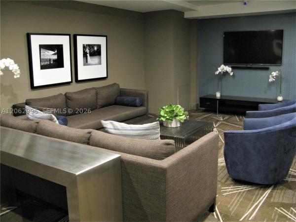 Arlen Beach, 5701 Collins Ave #919, Miami Beach, Florida 33140, image 2