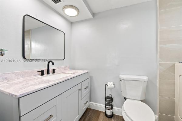 Emerald, 4141 NW 44th Ave #217, Lauderdale Lakes, Florida 33319, image 2