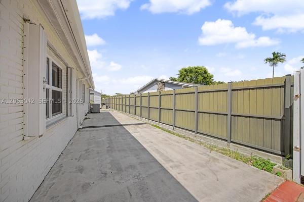 Bel Aire, 9921 SW 195th St, Cutler Bay, Florida 33157, image 2