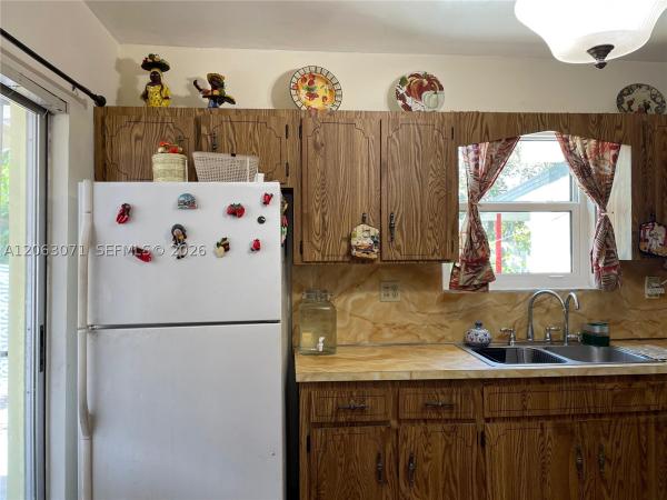 Bon Aire, 1085 NW 26th St, Miami, Florida 33127, image 3