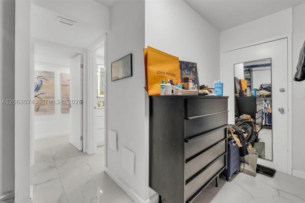 Del Prado, 18071 Biscayne Blvd #901-3, Aventura, Florida 33160, image 2