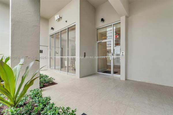 Del Prado, 18071 Biscayne Blvd #901-3, Aventura, Florida 33160, image 1