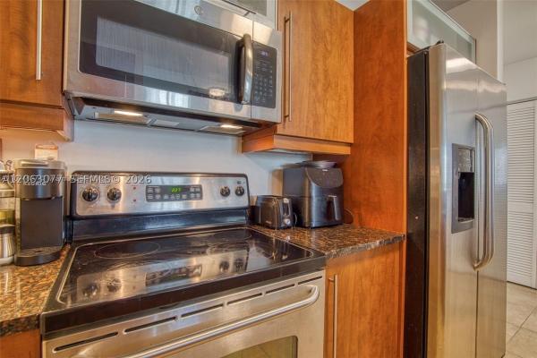7355 SW 89th St #425N, Miami, Florida 33156, image 2
