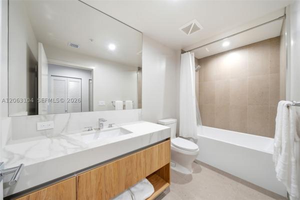 11 NE 6th St #709, Miami, Florida 33132, image 2
