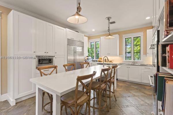 Biscayne Key Estates, 685 Harbor Ln, Key Biscayne, Florida 33149, image 2