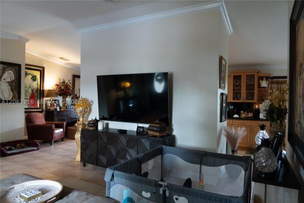 17992 SW 152nd Ct, Unincorporated Dade County, Florida 33187, image 2