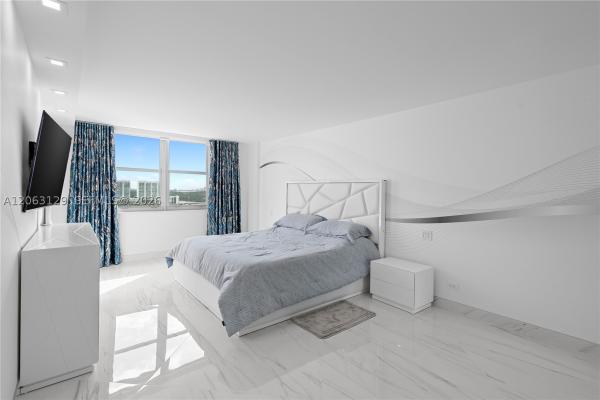 Winston Towers 100, 250 174th St #1803, Sunny Isles Beach, Florida 33160, image 2