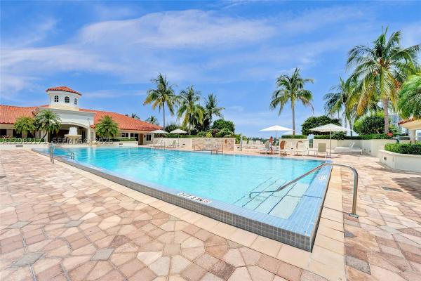 Turnberry Village South Tower, 19900 E Country Club Dr #TS-16, Aventura, Florida 33180, image 3