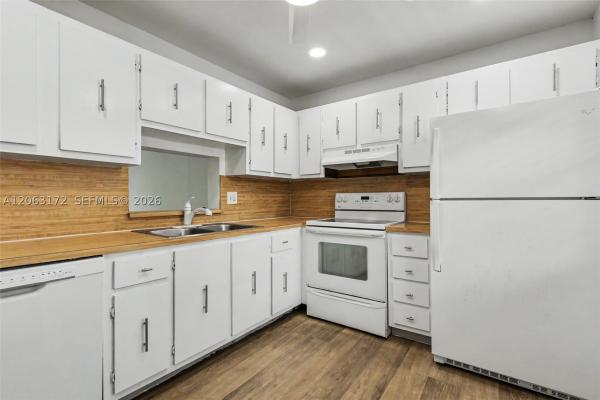 Meadowbrook Lakes, 414 SE 10th St #103, Dania Beach, Florida 33004, image 1