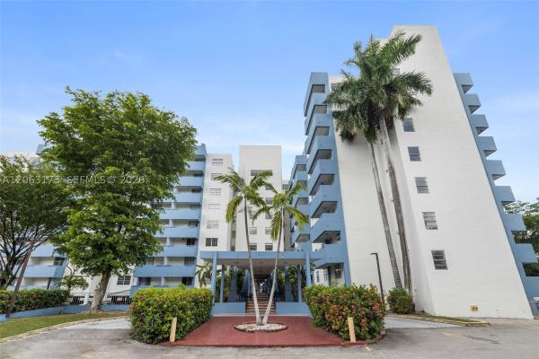 5050 Building, 5050 NW 7th St #211, Miami, Florida 33126, image 3