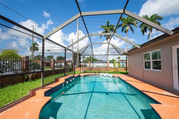 Orangebrook Golf Estates, 3134 Pierce St, Hollywood, Florida 33021, image 2