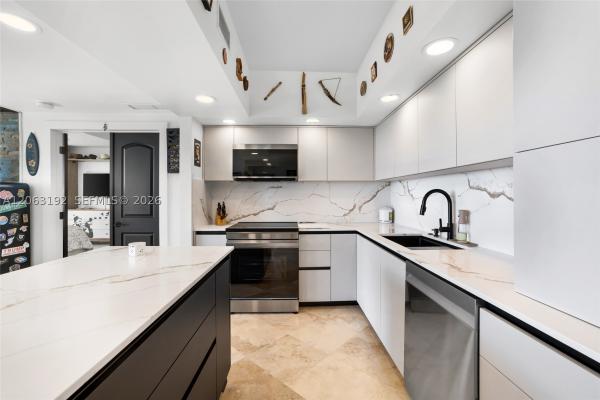 The Waverly At Las Olas, 110 N Federal Hwy #1118, Fort Lauderdale, Florida 33301, image 3
