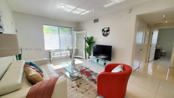 Lincoln Terrace, 1620 Bay Rd, Miami Beach, Florida 33139, image 3