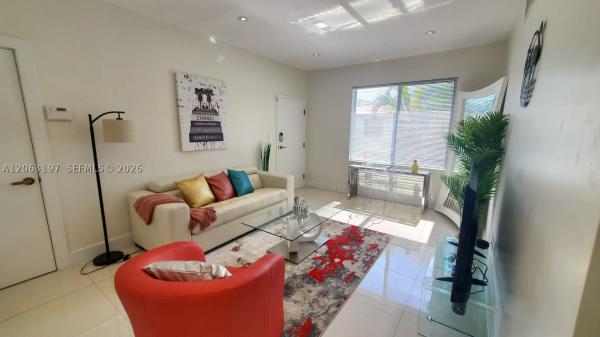 Lincoln Terrace, 1620 Bay Rd, Miami Beach, Florida 33139, image 1