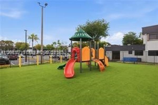 10421 N Kendall Dr #C201, Unincorporated Dade County, Florida 33176, image 2