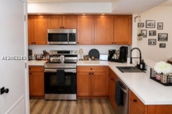 Le Club At Old Cutler, 8520 SW 212th St #305, Cutler Bay, Florida 33189, image 3