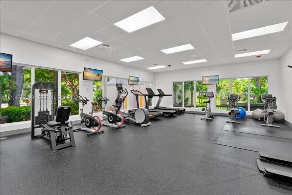 Plaza Of The Americas, 17021 N Bay Rd #705, Sunny Isles Beach, Florida 33160, image 2