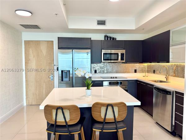 The Ivy At Riverfront, 90 SW 3rd St #3902, Miami, Florida 33130, image 3