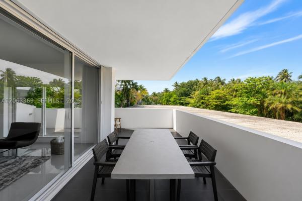 Commodore Club West, 155 Ocean Lane Dr #208, Key Biscayne, Florida 33149, image 3