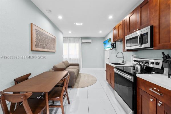 Carters, 3134 Carter St #2, Miami, Florida 33133, image 2