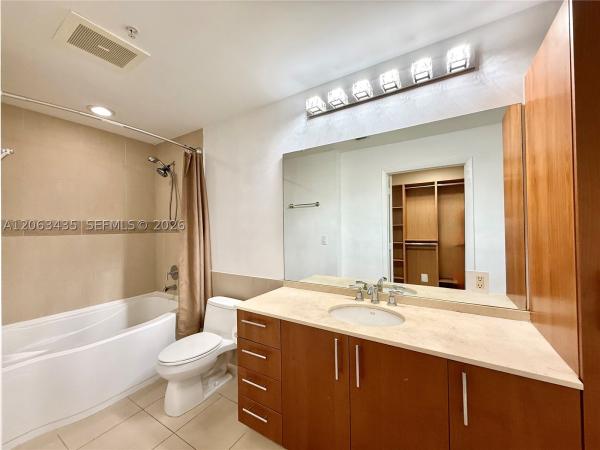 Ocean Marine Yacht Club, 1945 S Ocean Dr #710, Hallandale Beach, Florida 33009, image 1